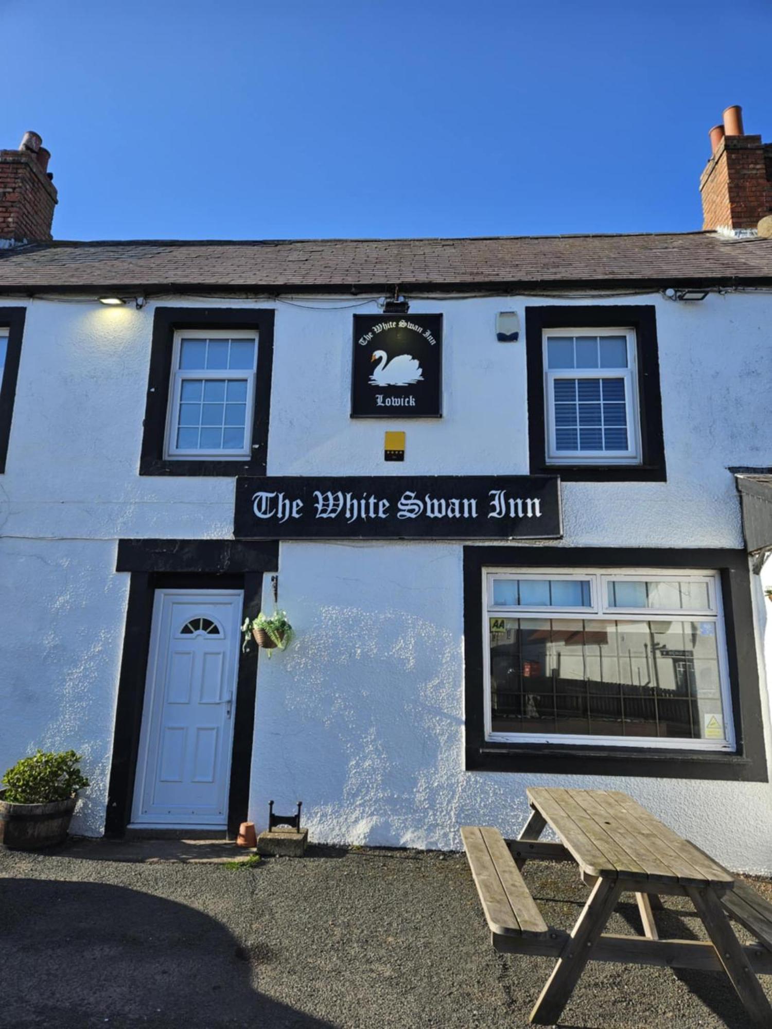 The White Swan Inn Lowick  Dış mekan fotoğraf